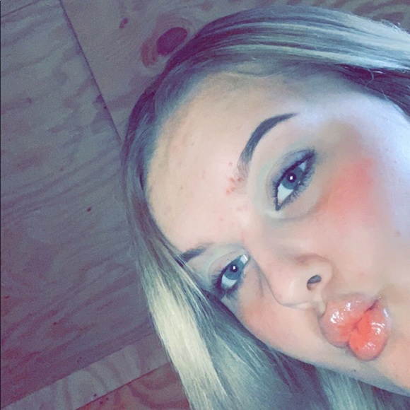 Meet your Posher, Leilah - Picture 1 of 1